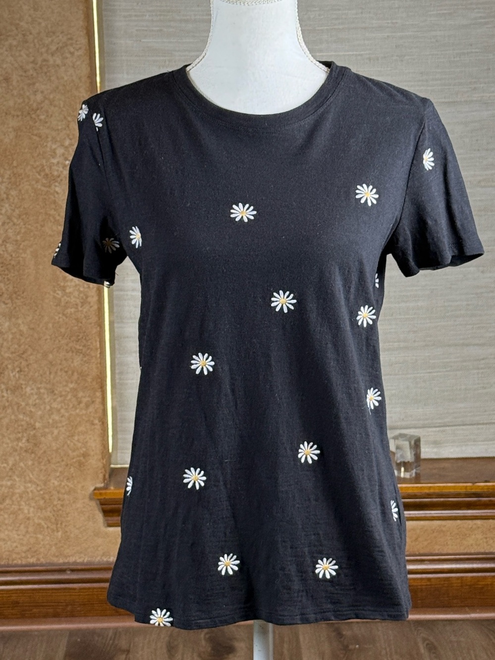Maurices "24/7" Dawson Floral Embroidered Daisy Black Crew Neck Tee